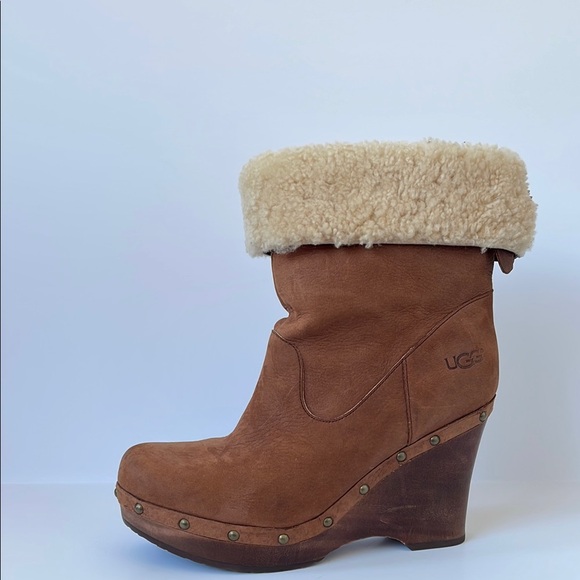 UGG Womens Carnegie Leather Studded Accents Boots Women's Size: 10M - Picture 1 of 9
